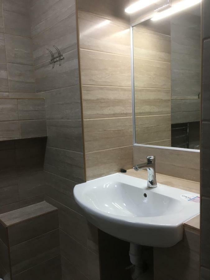 Hotel Europa à Rakhiv Extérieur photo
