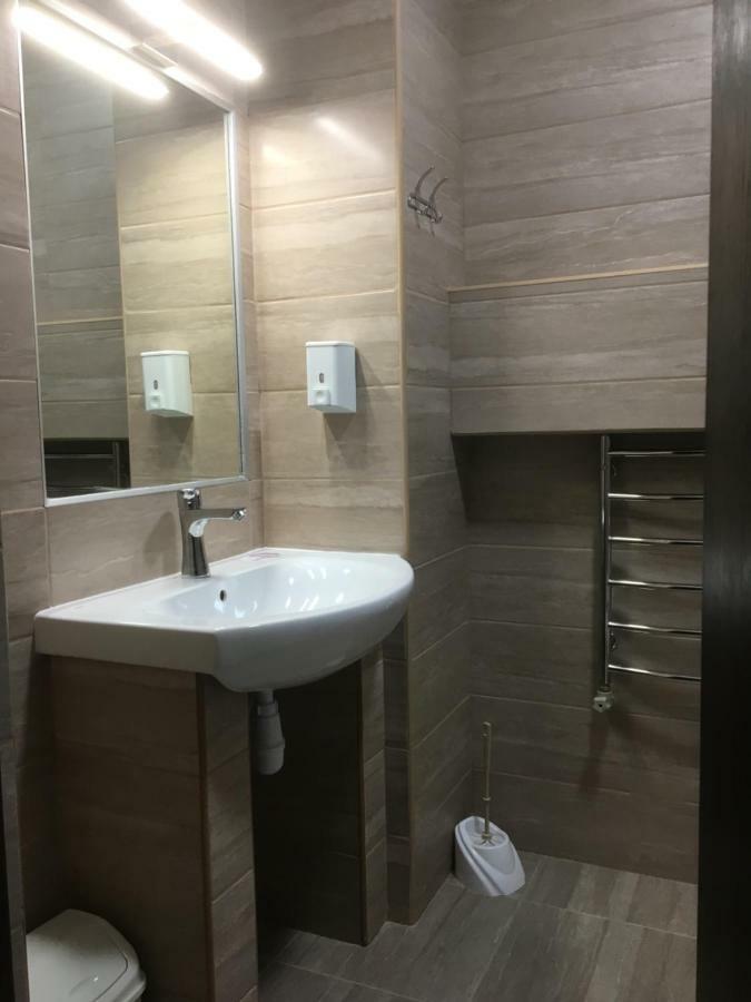 Hotel Europa à Rakhiv Extérieur photo